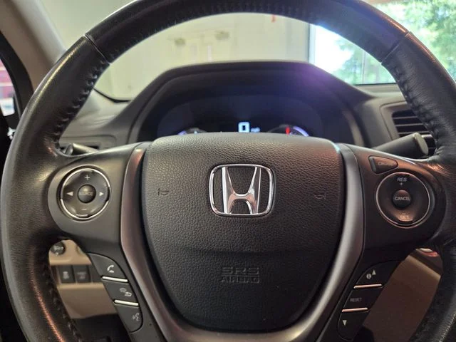 Used 2017 Red Honda RTL image 21