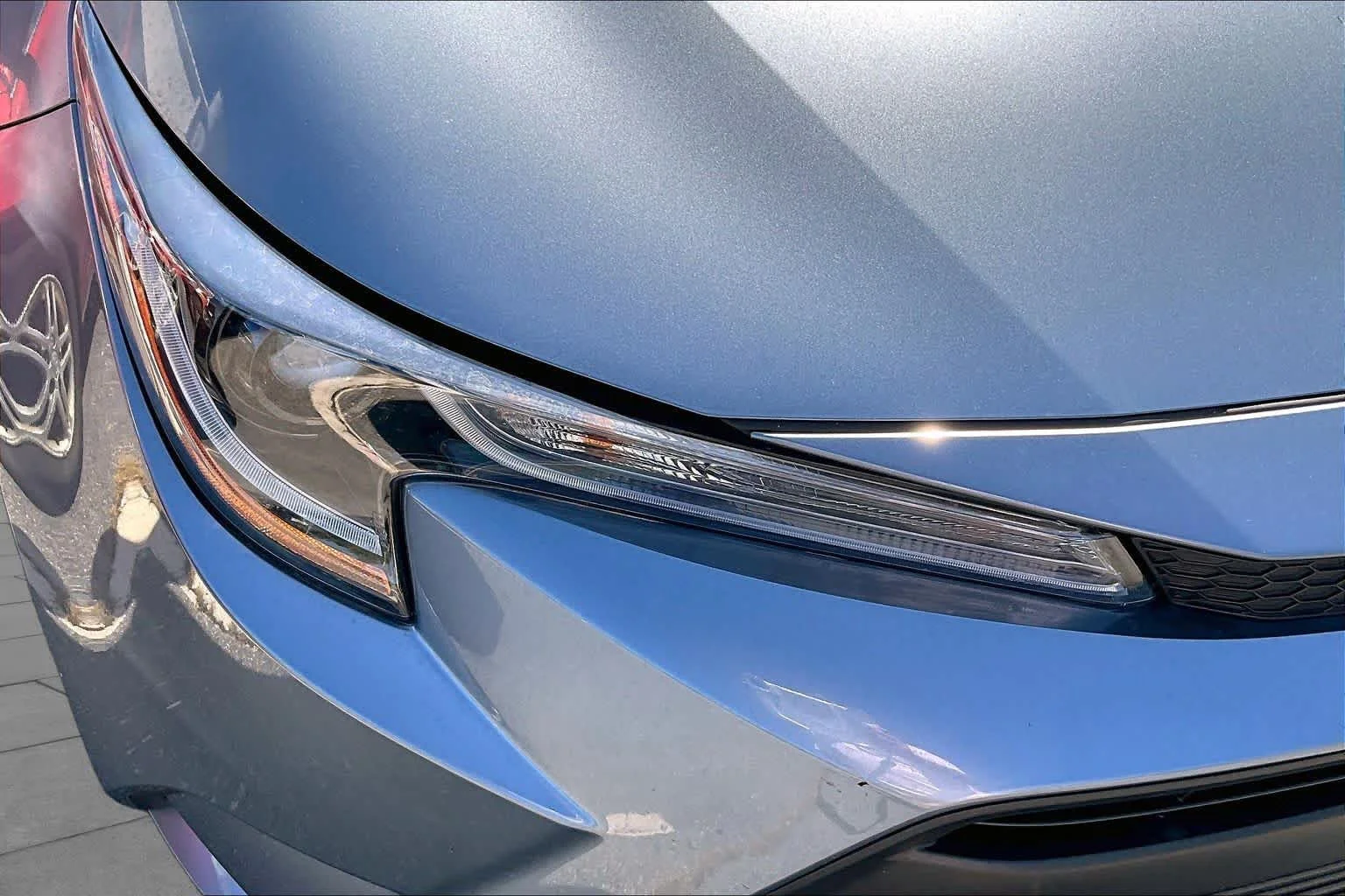 Used 2025 Celestite Toyota LE image 25