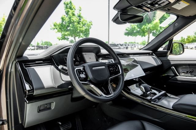 New 2026  Land Rover SE image 2
