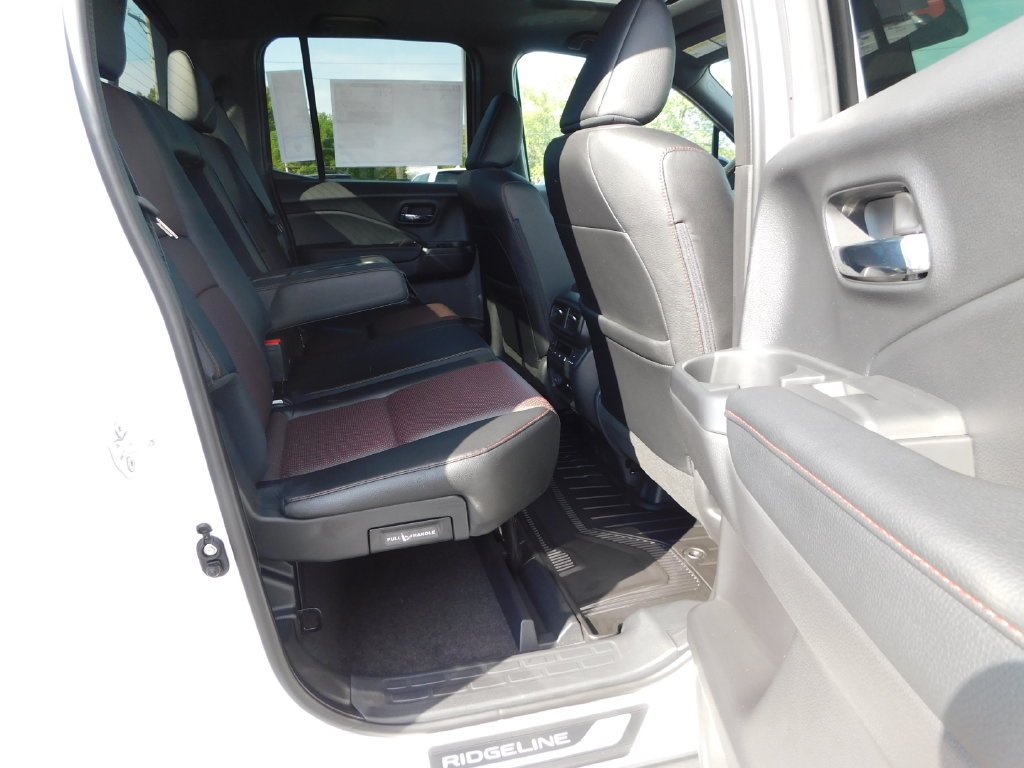 New 2026 Platinum White Pearl Honda Black Edition image 25