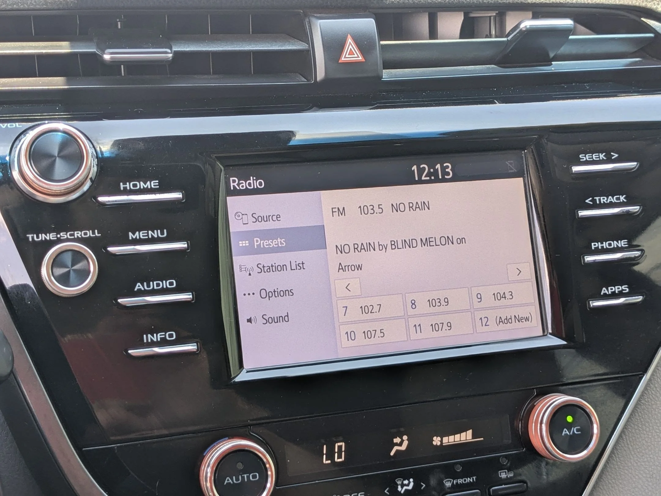 Used 2018 Super White Toyota SE image 22