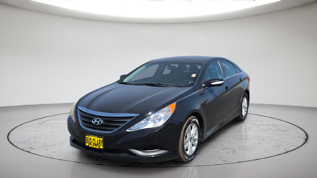 Used 2014 Black Hyundai GLS image 13
