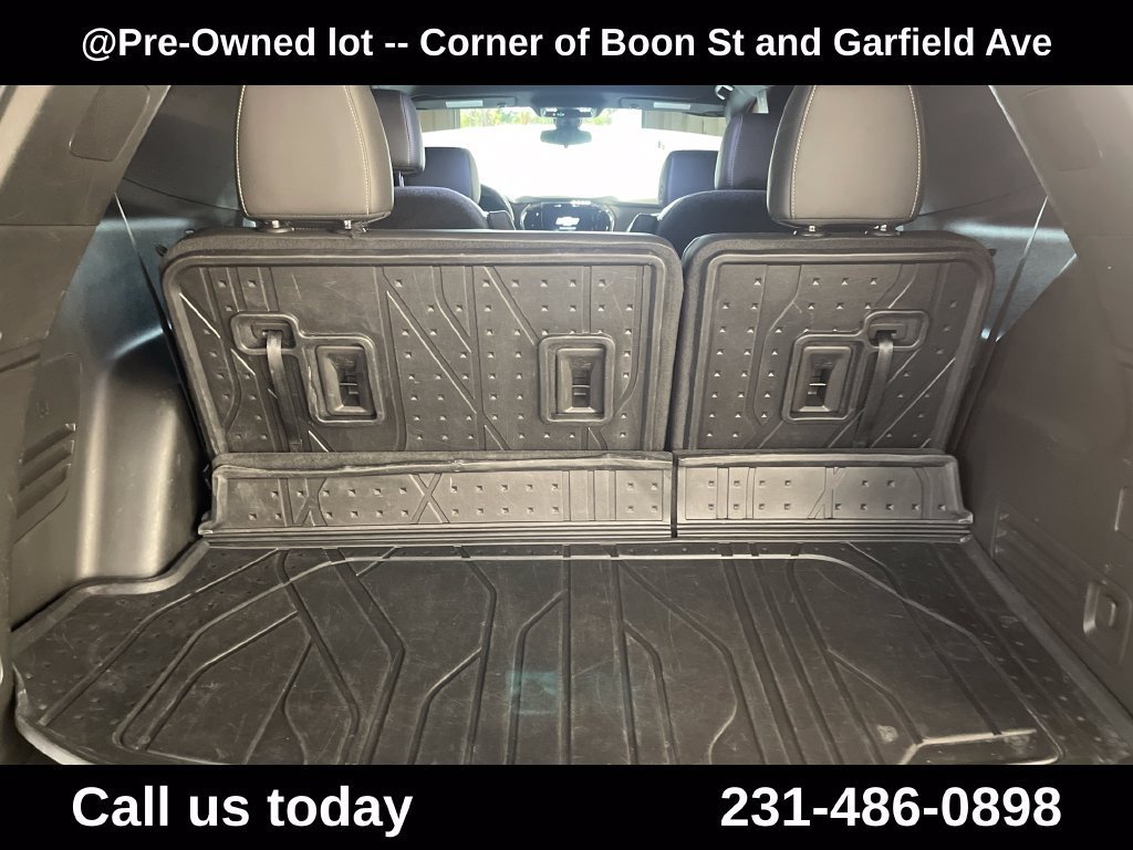 Used 2022 MOSAIC BLACK METALLIC Chevrolet LT Leather image 27