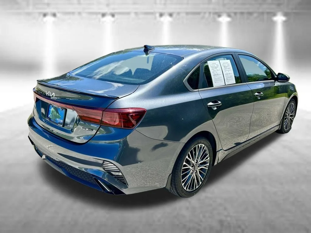 Certified Used 2024 Gravity Gray Kia GT-Line image 5