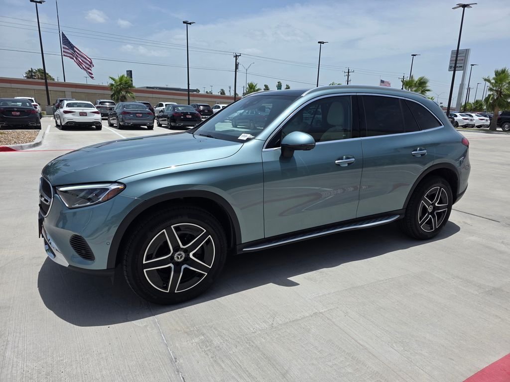 New 2026 Verde Silver Metallic Mercedes-Benz GLC 300 image 3