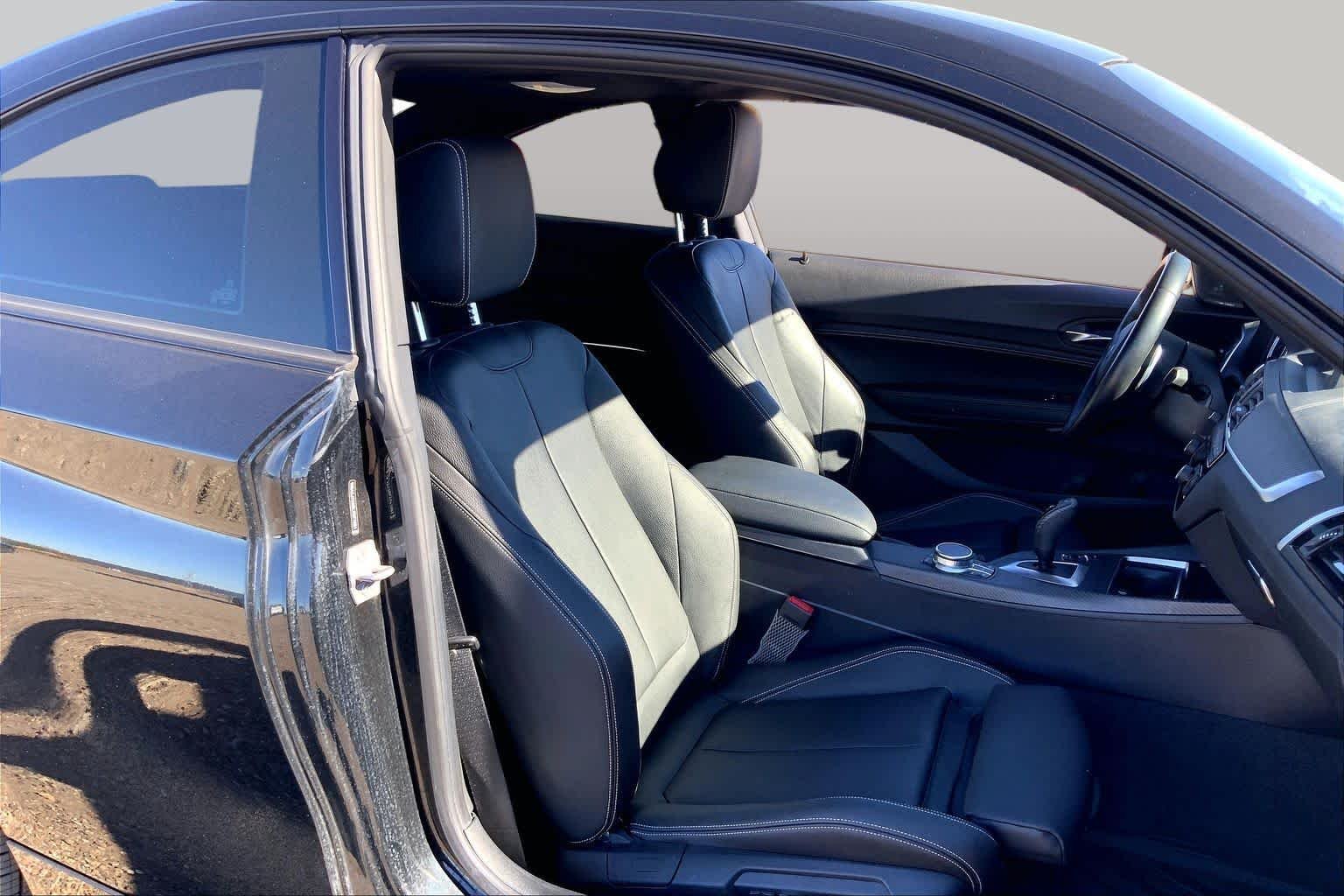 Used 2020 Black Sapphire Metallic BMW M240i xDrive image 8