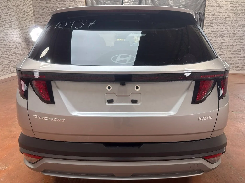New 2026 Shimmering Silver Hyundai SEL image 6