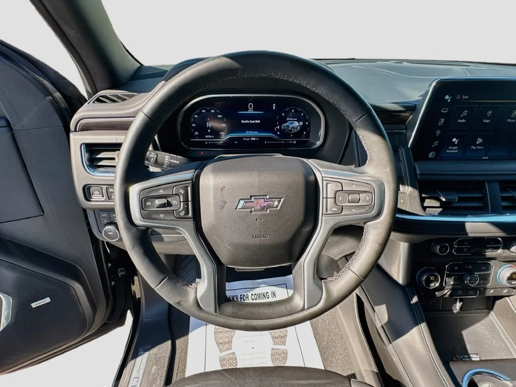 Used 2023 Black Chevrolet Z71 image 12