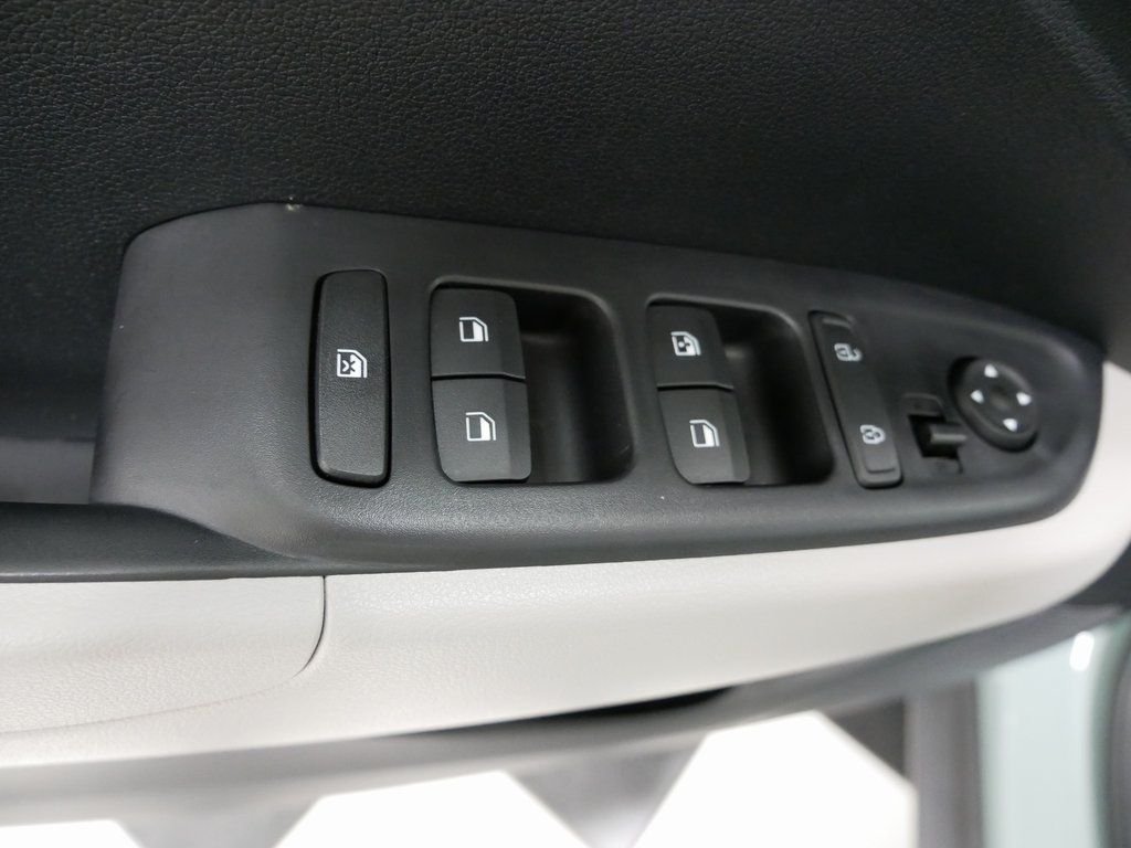 Certified Used 2025 Green Hyundai SEL image 8