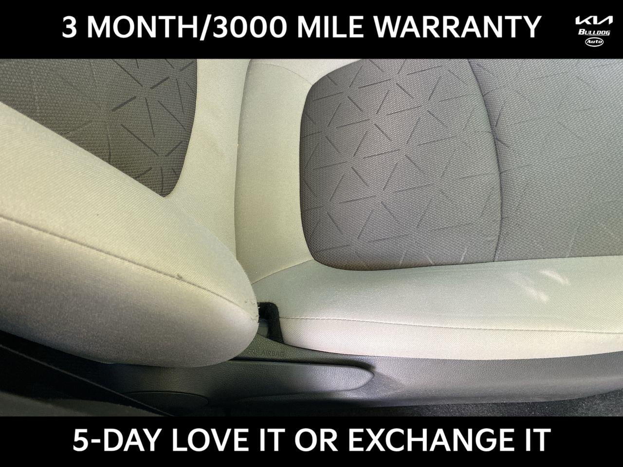 Used 2022 White Toyota XLE image 23