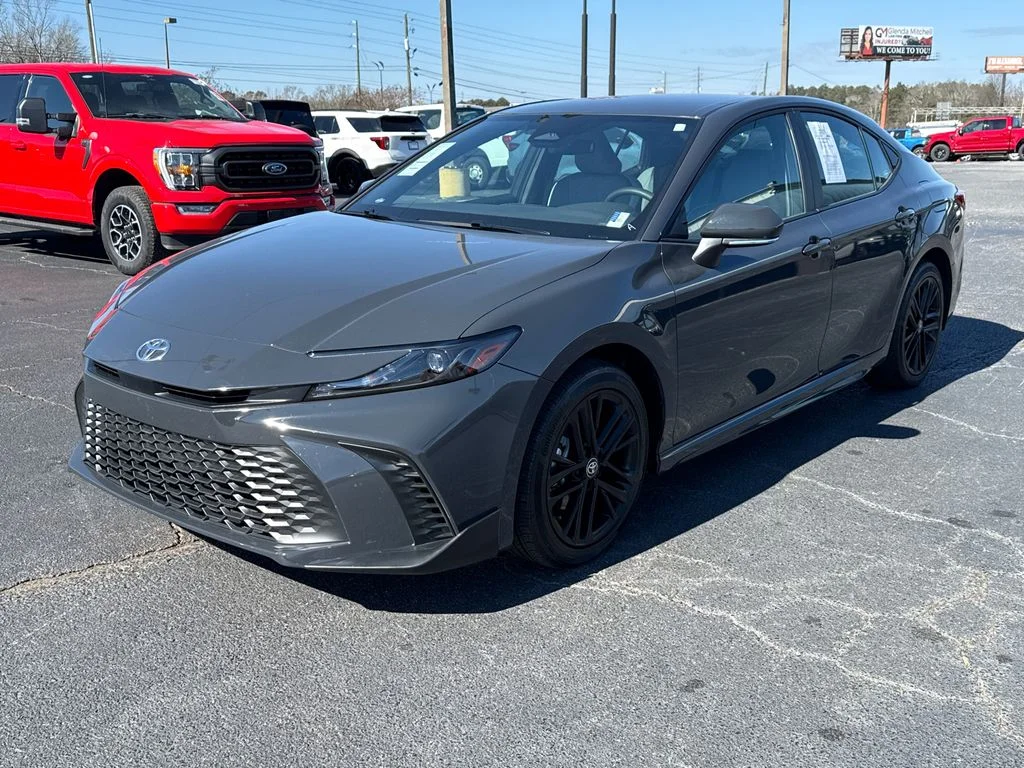 Used 2025 Gray Toyota SE image 3