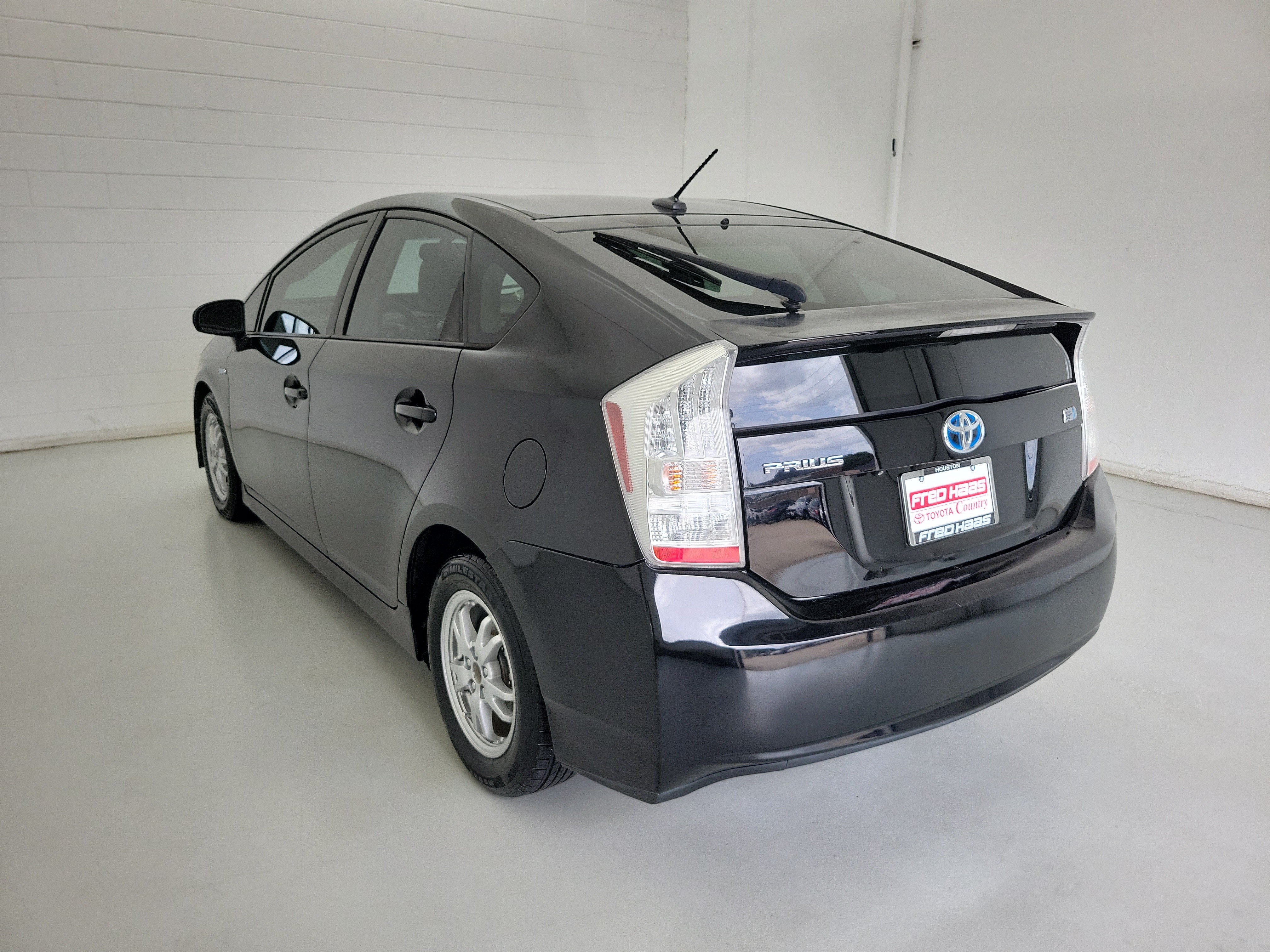 Used 2010 Black Toyota IV image 7