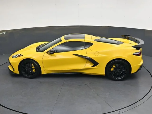 Used 2025 Yellow Chevrolet Stingray image 30