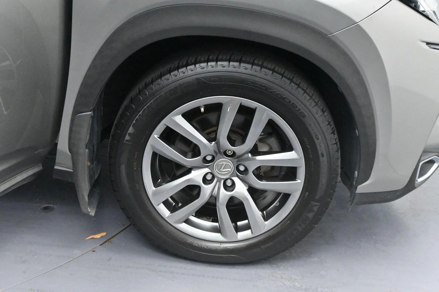 Used 2016 Atomic Silver Lexus F Sport image 38