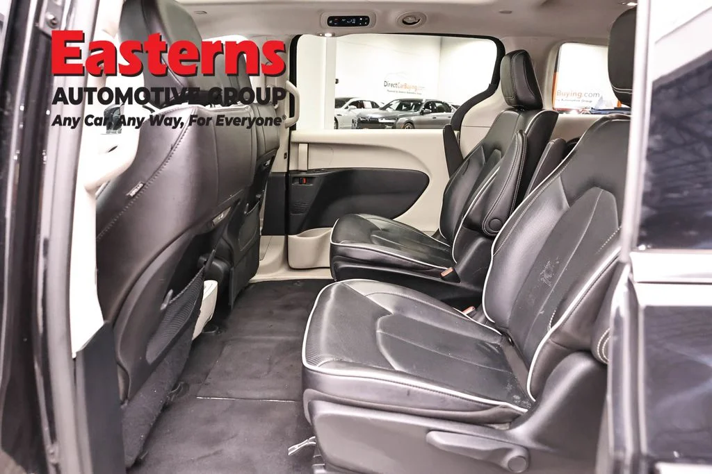 Used 2023 Black Chrysler Limited image 23