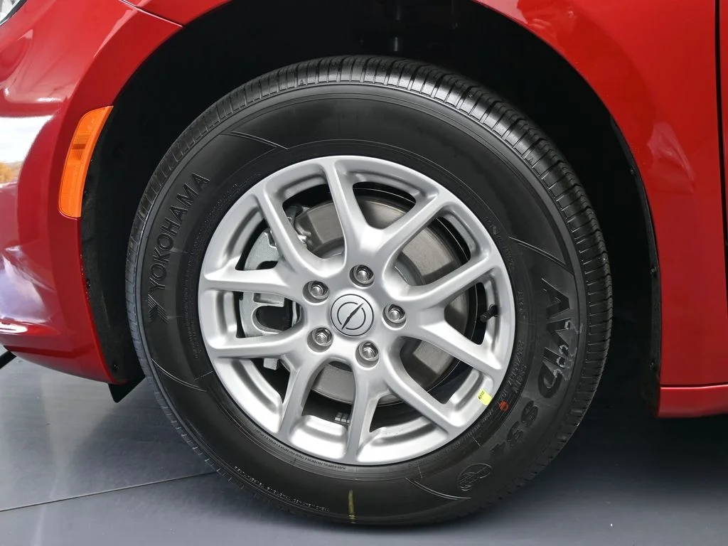 New 2026 Red Hot Pearl-Coat Exterior Paint Chrysler Select image 27