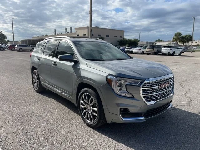 2023 GMC Terrain Denali AWD's photo