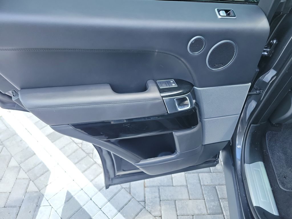 Used 2022 Carpathian Grey Premium Metallic Land Rover Autobiography image 22
