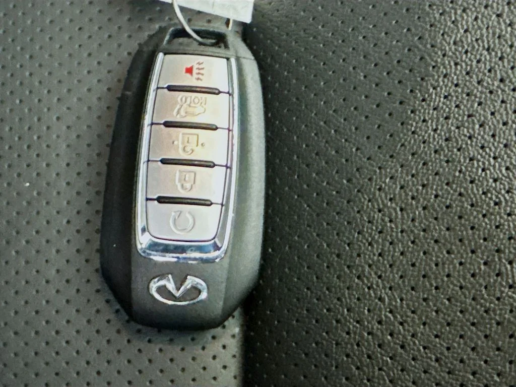 Certified Used 2023 Gray INFINITI LUXE image 38