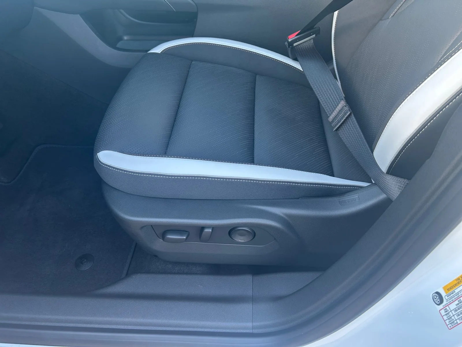 New 2026 Summit White Buick Sport Touring AWD image 15