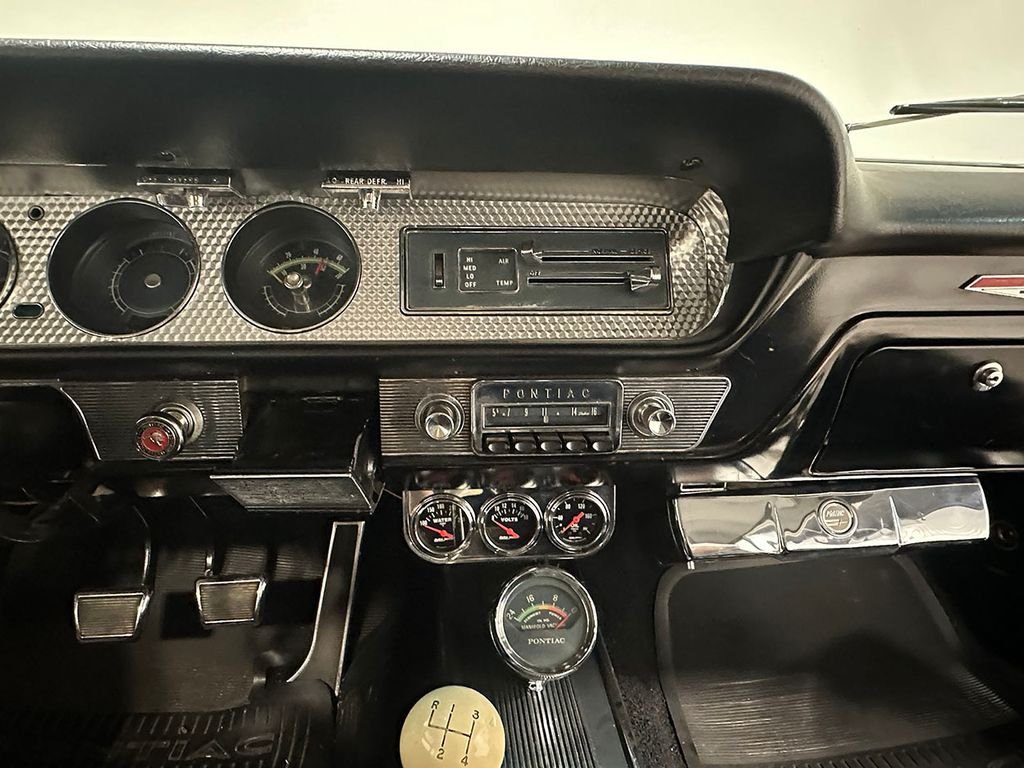 Used 1964 Green Pontiac  image 62