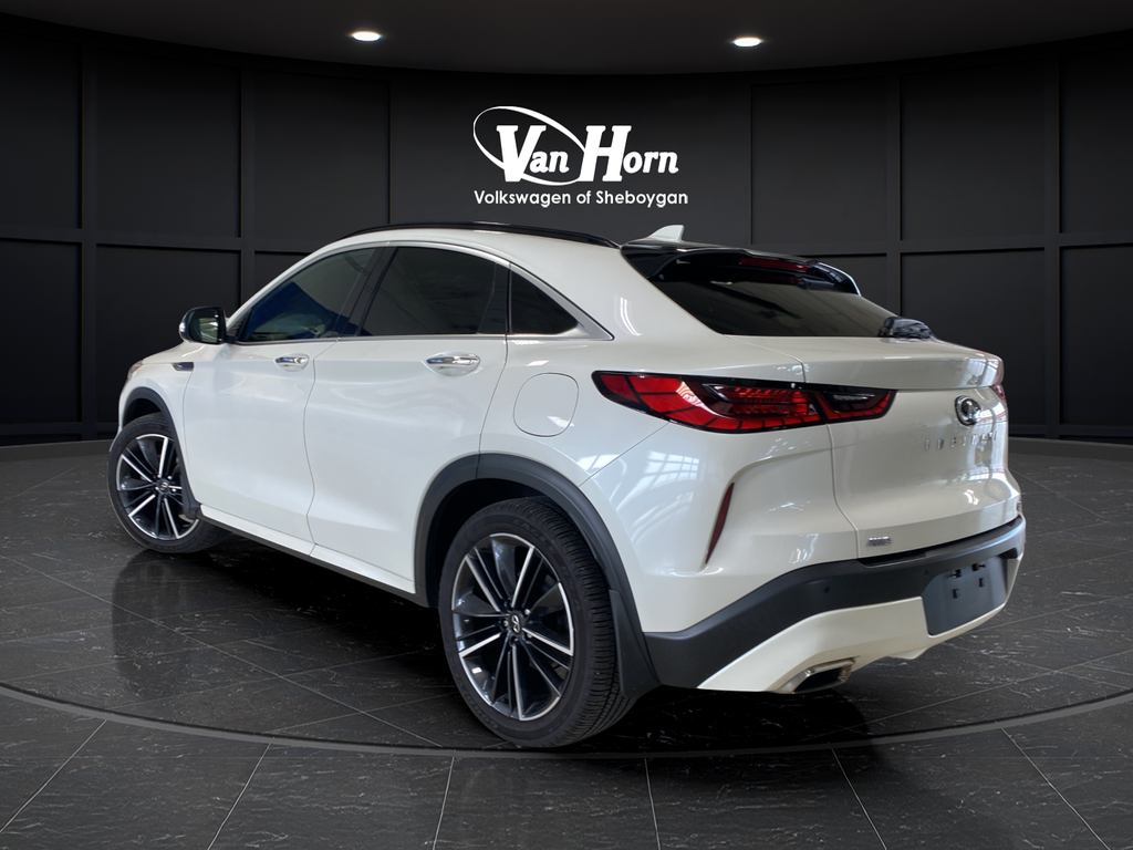 Used 2023 Majestic White INFINITI ESSENTIAL image 5