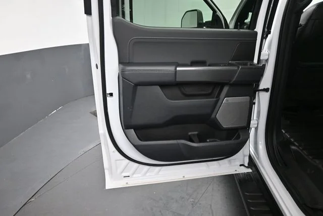 Certified Used 2024 Oxford White Ford XLT image 23