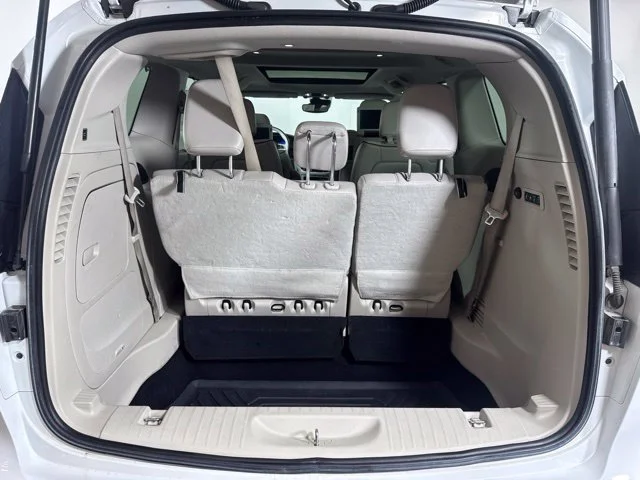 Used 2017 White Chrysler Limited image 22