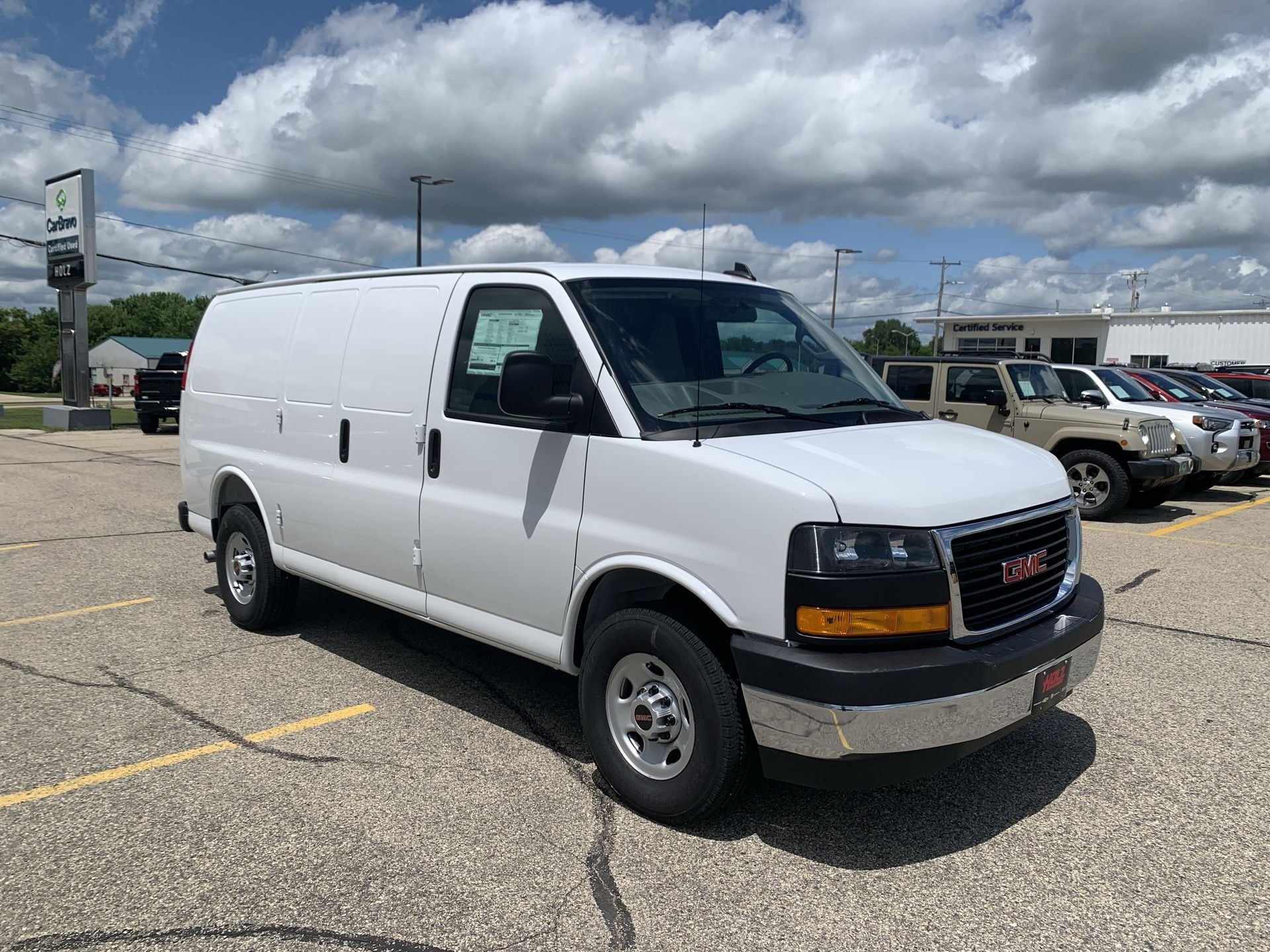 2025 GMC Savana Cargo Work Van - Photo 46