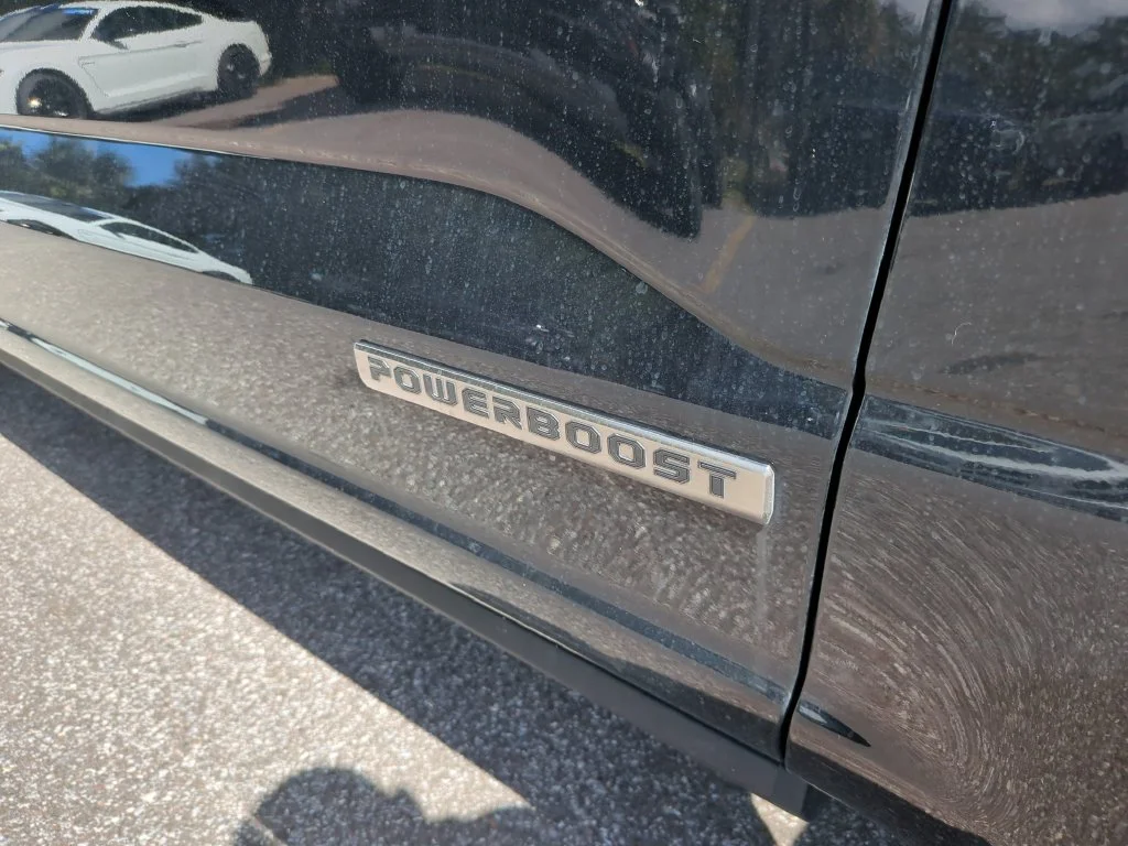 Used 2025 Agate Black Metallic Ford Platinum image 13