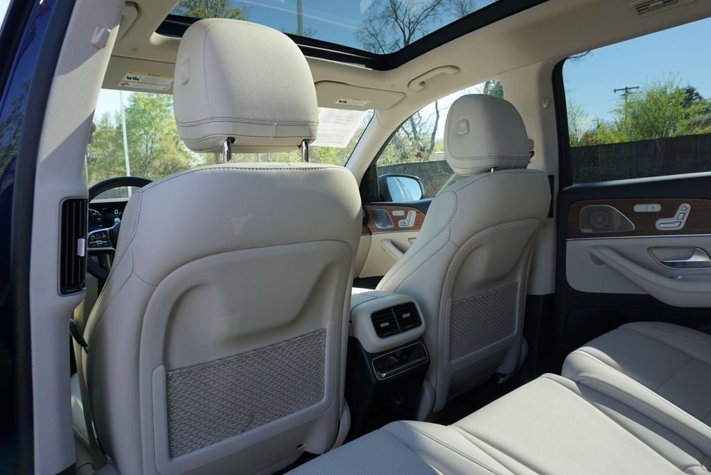 Certified Used 2022  Mercedes-Benz GLS 450 image 33