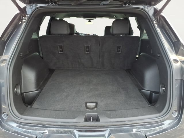 Used 2022 IRON GRAY METALLIC Chevrolet Premier image 19