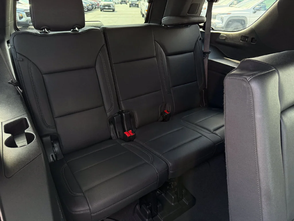 Used 2024 Summit White Chevrolet LT image 19