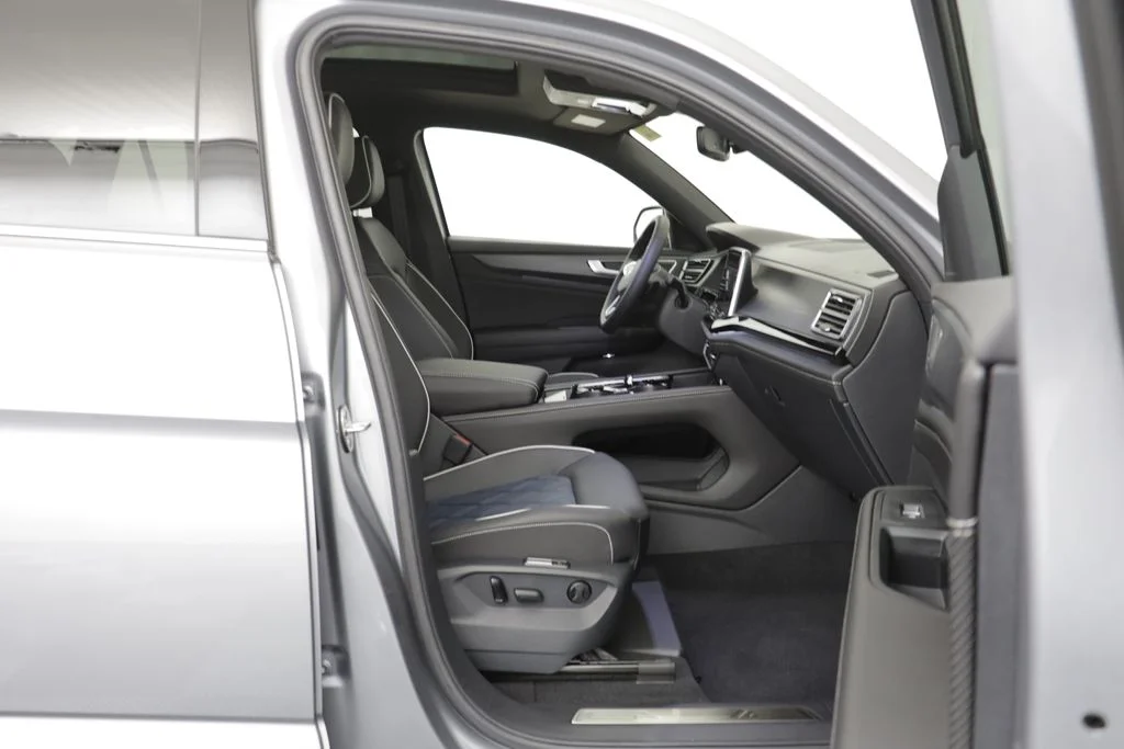 New 2026 Silver Mist Volkswagen SEL Premium R-Line image 20