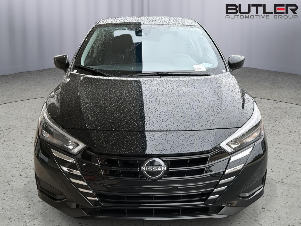 Used 2025 Super Black Nissan SV image 9