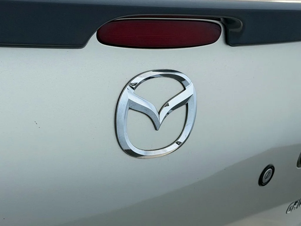 Used 2004 Beige Mazda i Base image 11
