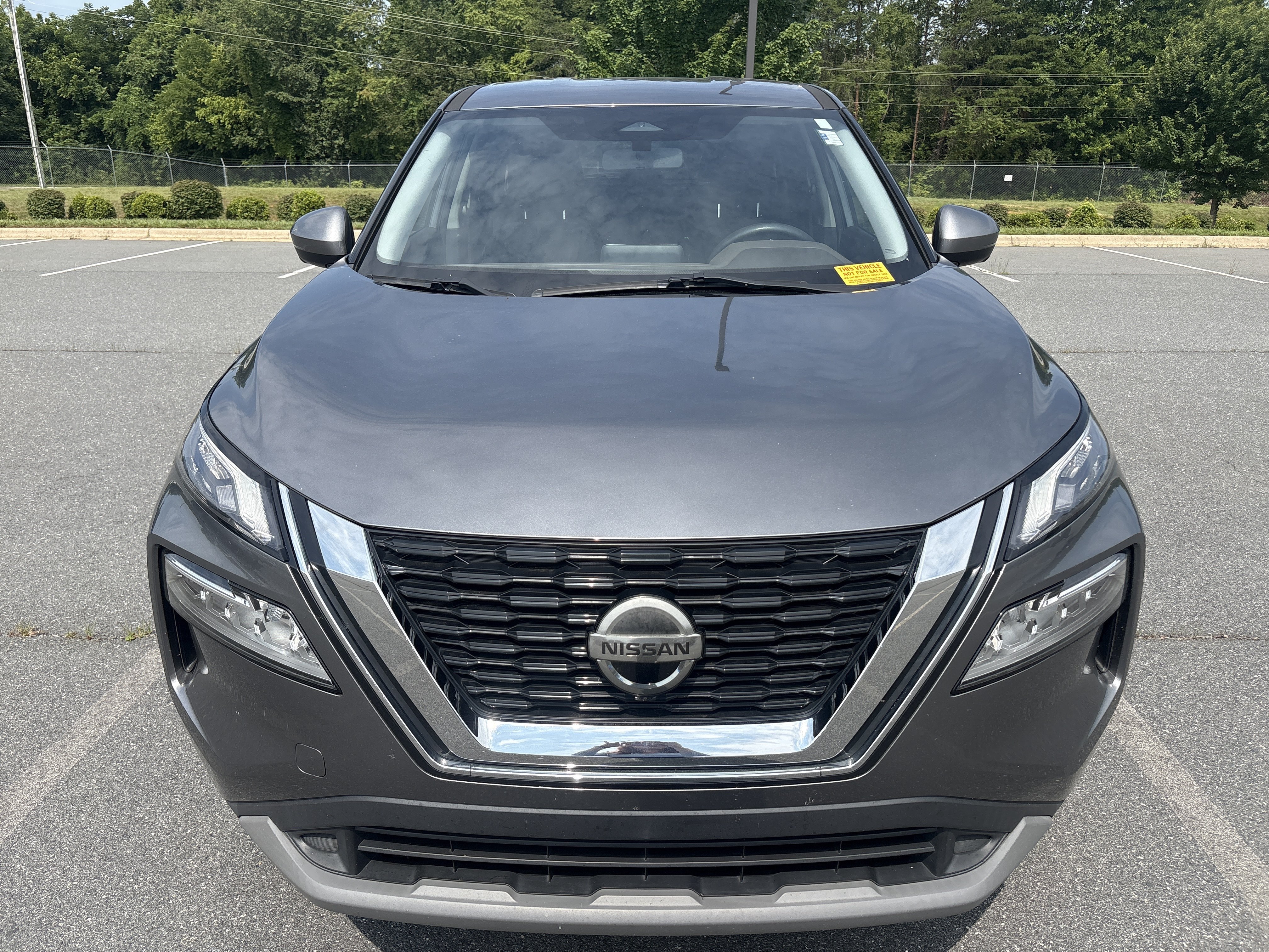 Used 2021 Gun Metallic Nissan SV image 8
