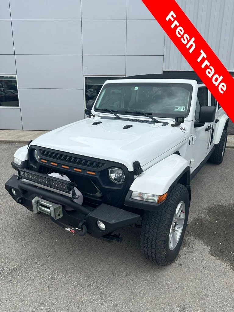 Used 2021 White Jeep Willys image 1