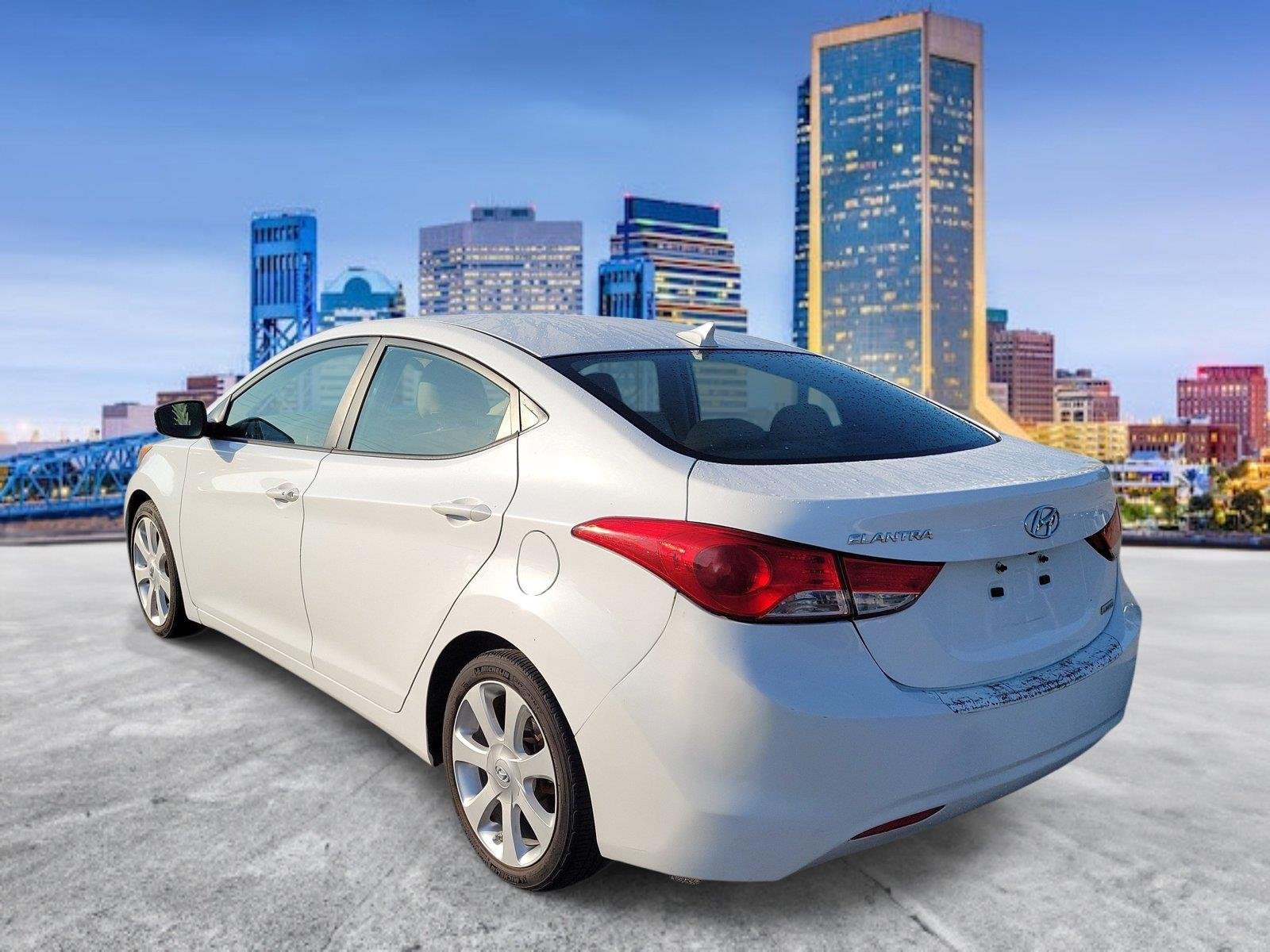 Used 2013 Shimmering White Hyundai Limited image 2