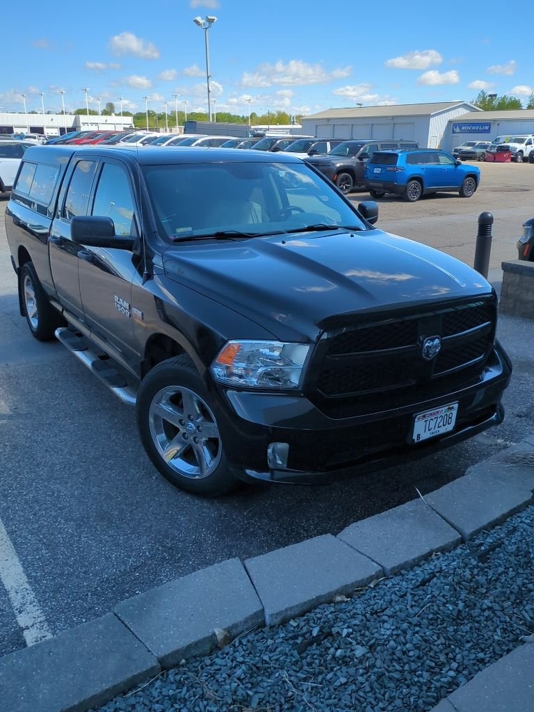 2017 RAM 1500 Express 4x4 Quad Cab 6'4's photo