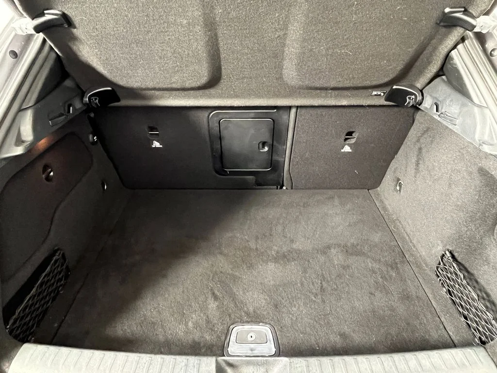 Used 2018 Gray Mercedes-Benz GLA 250 image 18
