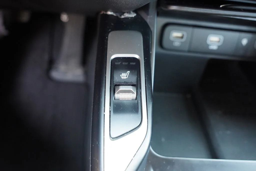 Used 2023 Glacial White Pearl Kia X-Line S image 6