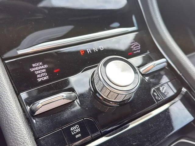 Used 2022 White Jeep Overland image 17