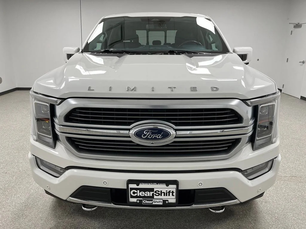 Used 2021 White Ford Limited image 3