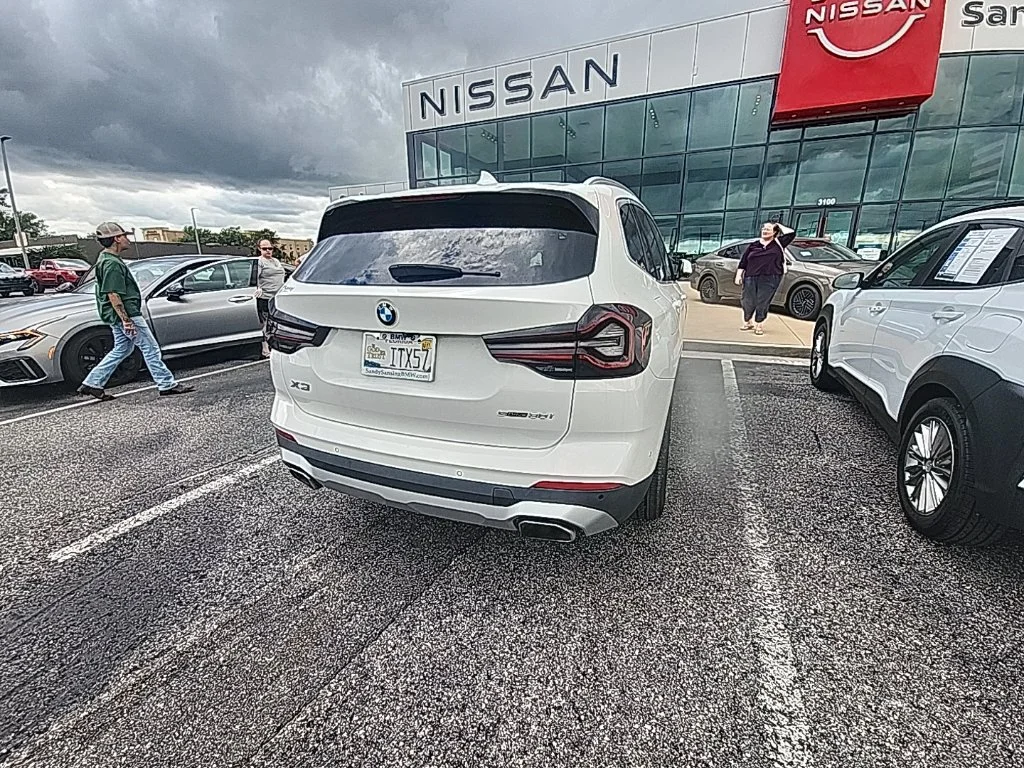 Used 2023 White BMW sDrive30i image 8