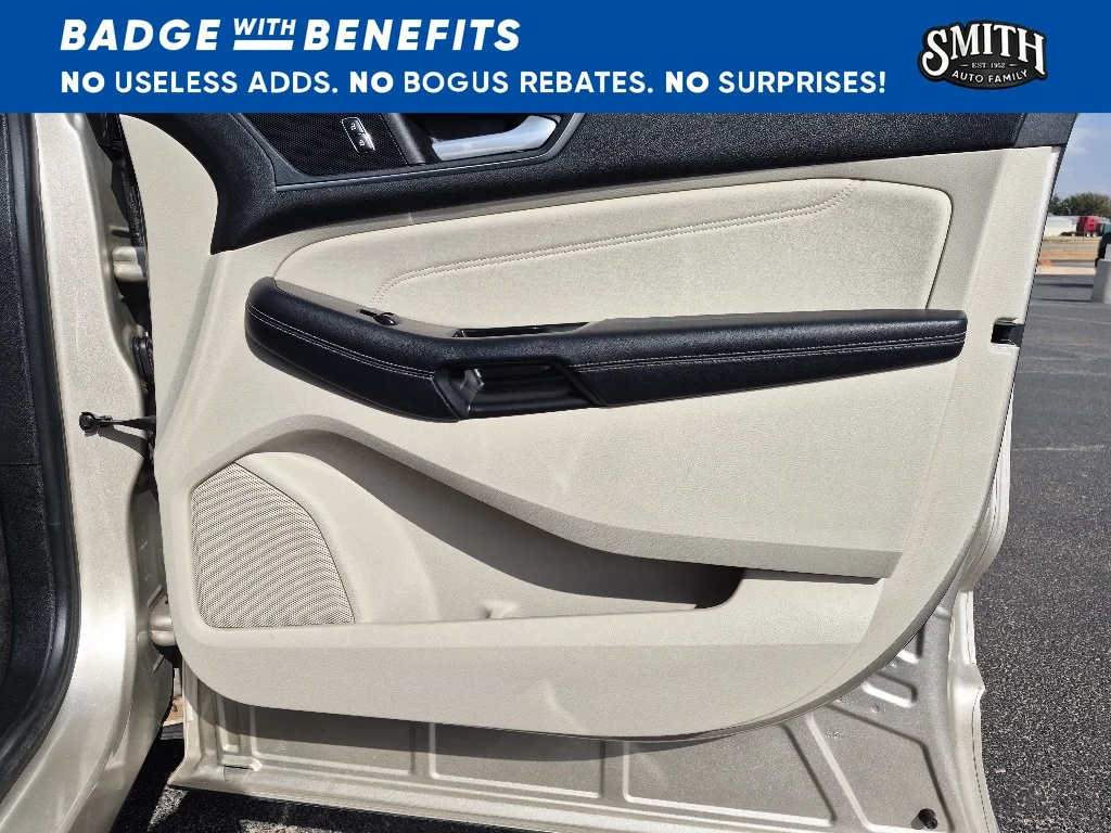 Used 2018 White Gold Metallic Ford Titanium image 10