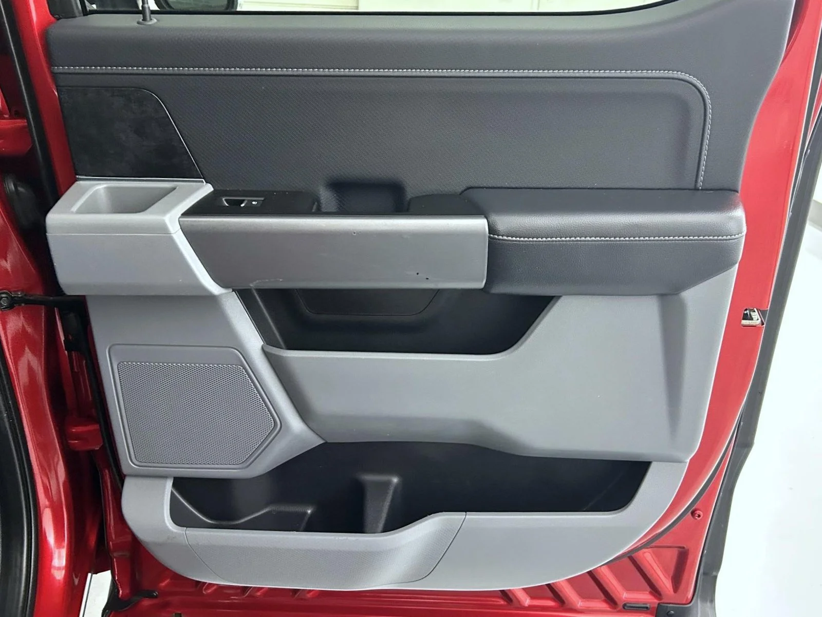 Used 2021 Red Ford XLT image 17
