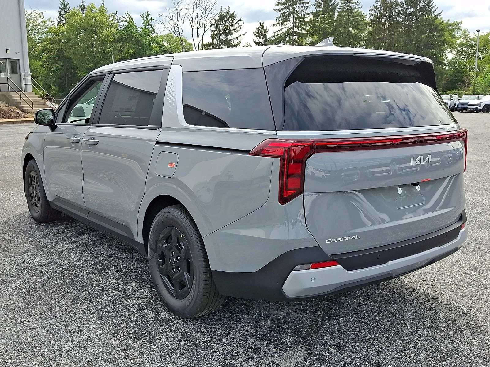 New 2027 Silver Kia LXS image 5