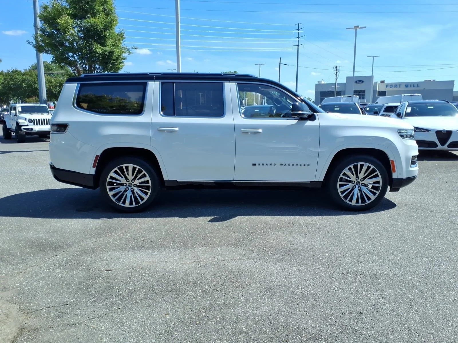 Used 2023 Bright White Clearcoat Jeep Series III image 12