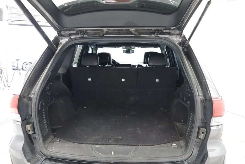 Certified Used 2020 Gray Jeep Limited image 23
